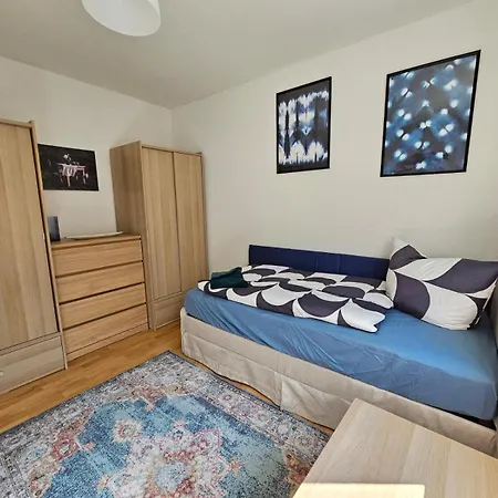 Apartment Ideal Fuer Monteure 3 Mit Kueche, Waschmaschine, Bad, Wifi, Flat Tv Usw *